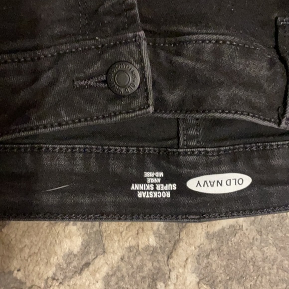 Old navy -rockstar super skinny jeans Size 12 - Picture 3 of 4